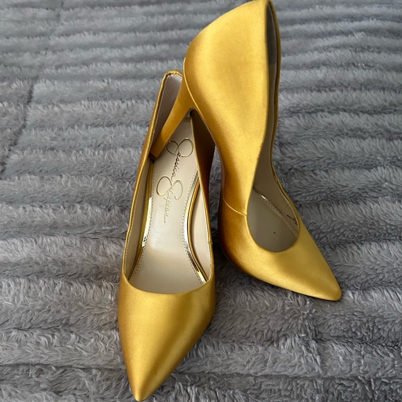 NWOT Jessica Simpson Cassani pointed-toe pumps - Picture 3 of 5